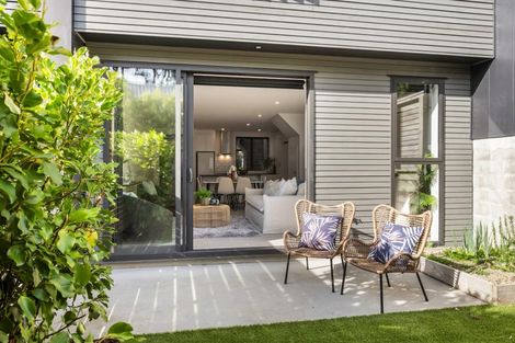 Photo of property in 15/80 Seatoun Heights Road, Seatoun, Wellington, 6022