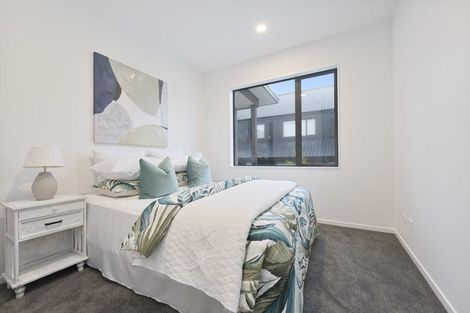 Photo of property in 42 Paparahi Place, Wainui, 0992