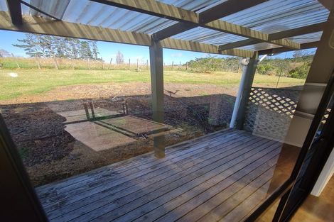 Photo of property in 187 Foster Road, Kumeu, 0891