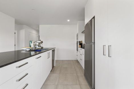 Photo of property in 10 Mahi Road, Helensville, 0800