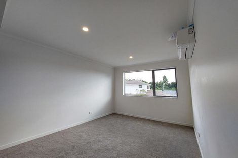 Photo of property in 7/11 Celeste Place, Totara Vale, Auckland, 0627
