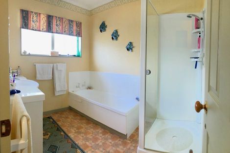 Photo of property in 4a Hoyte Place, Pukehangi, Rotorua, 3015