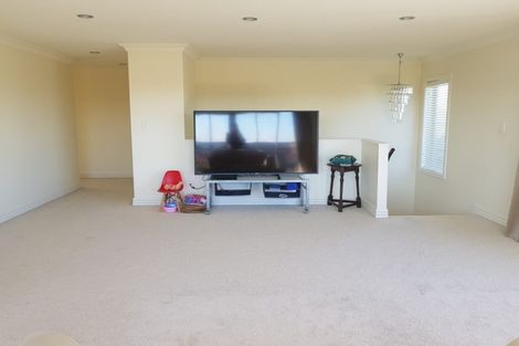 Photo of property in 38 Norman Road, Hauraki, Auckland, 0622