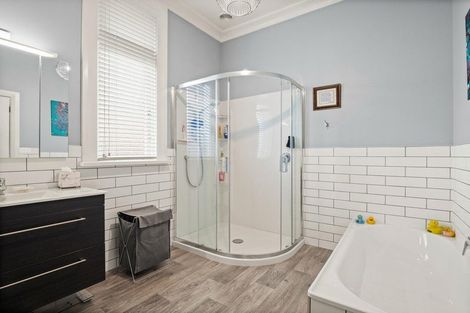 Photo of property in 241 Bay View Road, Saint Clair, Dunedin, 9012