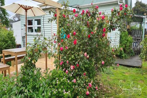 Photo of property in 10 Franklin Road, Paparoa, 0571