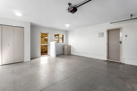 Photo of property in 5 Edgewater Grove, Whakatane, 3120