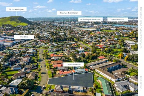 Photo of property in 18 Rutland Road, Stanley Point, Auckland, 0624