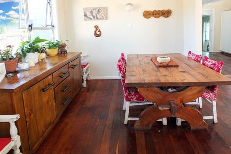 Photo of property in 4 Kennedy Street, Foxton Beach, Foxton, 4815