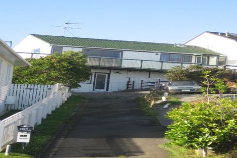 Photo of property in 11a Mervyn Place, Plimmerton, Porirua, 5026