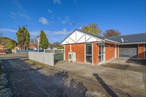 Photo of property in 509 Featherston Street, Roslyn, Palmerston North, 4414