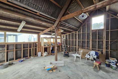 Photo of property in 3 Glamorgan Street, Northland, Wellington, 6012