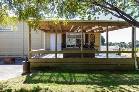 Photo of property in 680 Laws Road, Dannevirke, 4978