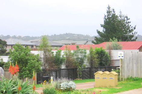 Photo of property in 12 Maryann Place, Greenhithe, Auckland, 0632