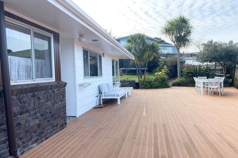 Photo of property in 31 Beechdale Crescent, Pakuranga Heights, Auckland, 2010