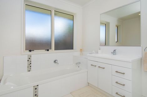 Photo of property in 17 Galloway Crescent, Pyes Pa, Tauranga, 3112