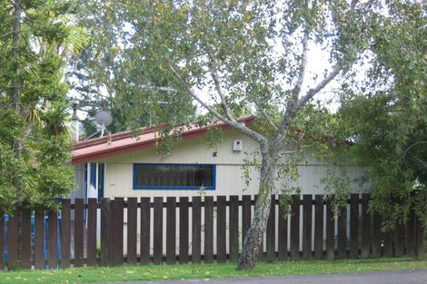 Photo of property in 1/5a Dakota Avenue, Beach Haven, Auckland, 0626