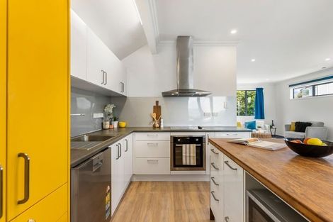 Photo of property in 32 Mandalay Terrace, Khandallah, Wellington, 6035