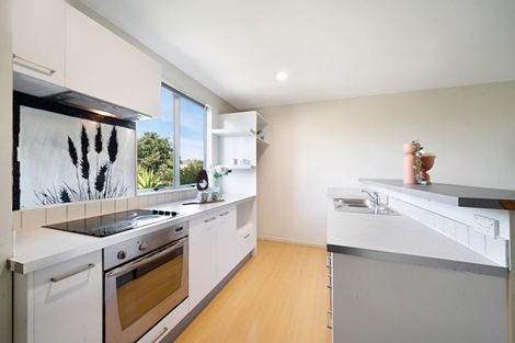 Photo of property in 49 Albionvale Road, Glen Eden, Auckland, 0602