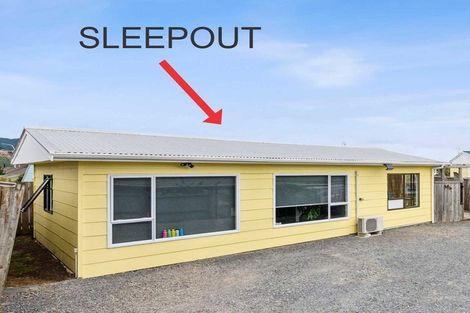 Photo of property in 108 Martin Road, Paraparaumu Beach, Paraparaumu, 5032