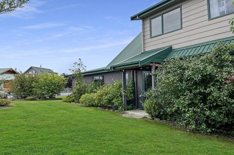 Photo of property in 6 Irishman Drive, Twizel, 7901