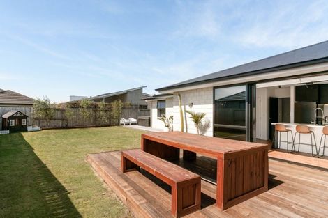 Photo of property in 11 Livingstone Drive, Papamoa Beach, Papamoa, 3118