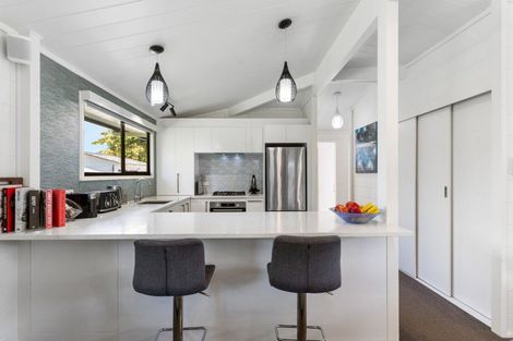 Photo of property in 68a Wellington Street, Howick, Auckland, 2014