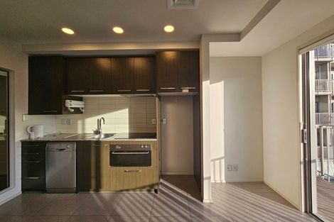 Photo of property in Shoal Haven Apartments, 305c/130 Anzac Street, Takapuna, Auckland, 0622