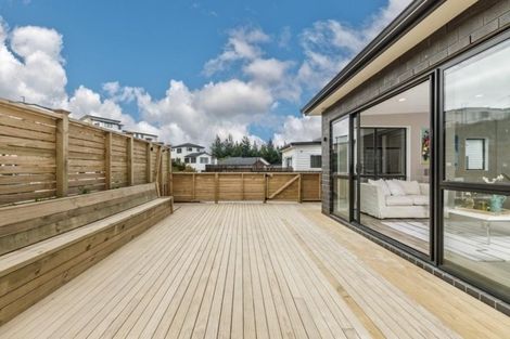 Photo of property in 29 Ascension Crescent, Orewa, 0931