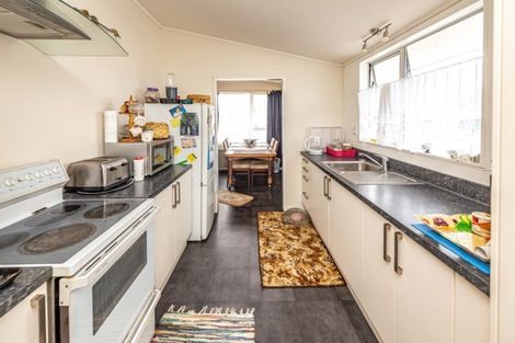 Photo of property in 35 Raupo Street, Castlecliff, Whanganui, 4501