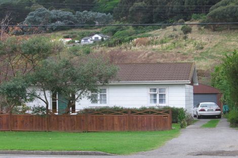 Photo of property in 69 Elizabeth Street, Waikanae, 5036