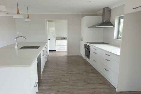 Photo of property in 9 Harbour Crest Drive, Waiuku, 2123