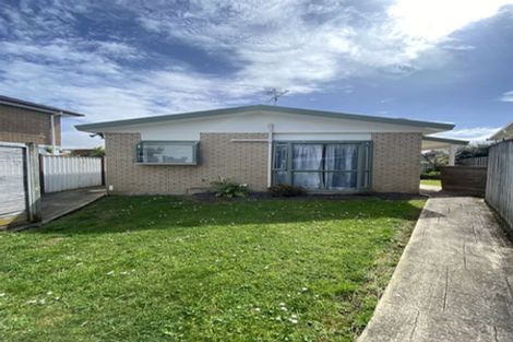 Photo of property in 7a La Perouse Street, Botany Downs, Auckland, 2010