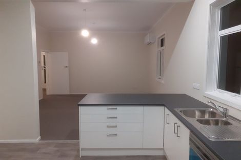 Photo of property in 7 Sinclair Grove, Naenae, Lower Hutt, 5011