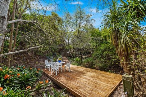 Photo of property in 41 Whangaparaoa Road, Red Beach, 0932