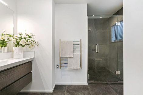 Photo of property in 37 Pah Street, Matua, Tauranga, 3110