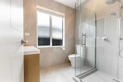 Photo of property in 9 Walter Ruddock Avenue, Kumeu, 0810