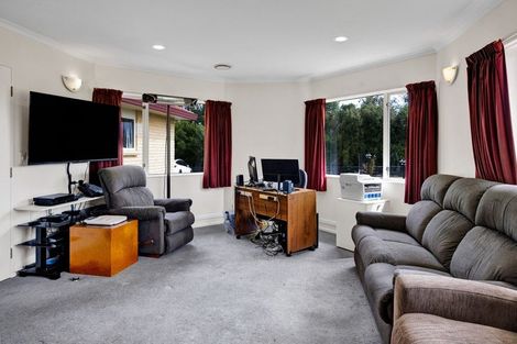 Photo of property in 10b Gladstone Street, Hawera, 4610