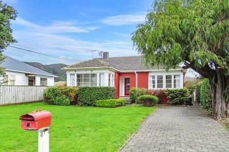 Photo of property in 3 Bryant Grove, Taita, Lower Hutt, 5011