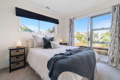 Photo of property in 1/10 Bryers Place, Bayview, Auckland, 0629