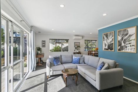 Photo of property in 19a Bell Street, Tawa, Wellington, 5028