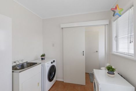 Photo of property in 33 Rosebank Avenue, Avalon, Lower Hutt, 5011