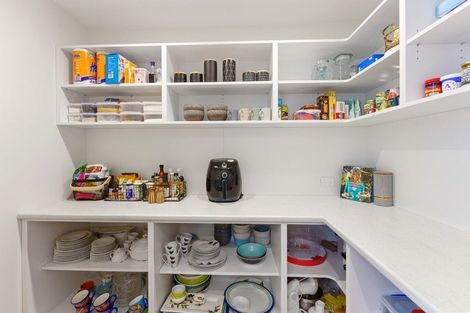 Photo of property in 17 Kaiwaru Place, Waikanae, 5036