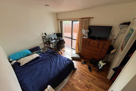 Photo of property in 76a View Road, Henderson, Auckland, 0612