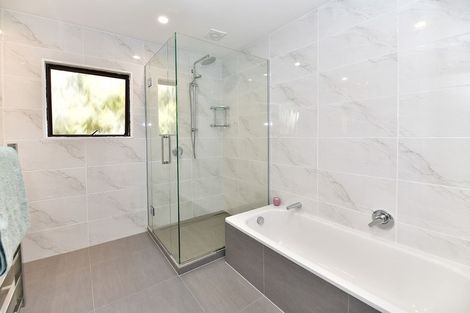 Photo of property in 36 Surf Road, Stanmore Bay, Whangaparaoa, 0932