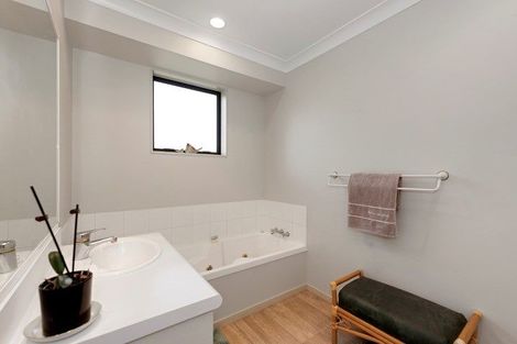 Photo of property in 8 Bramley Drive, Rototuna, Hamilton, 3210