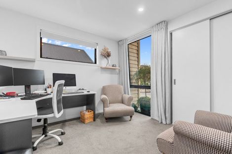 Photo of property in 20 Mount Nicholas Avenue, Wanaka, 9305