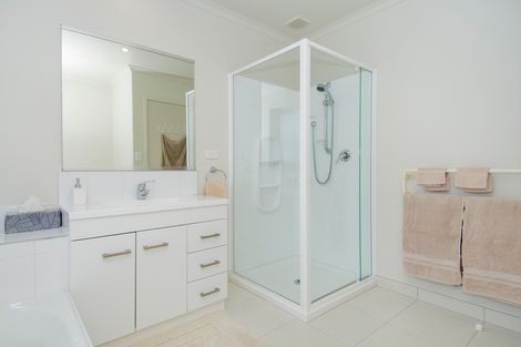 Photo of property in 17 Galloway Crescent, Pyes Pa, Tauranga, 3112