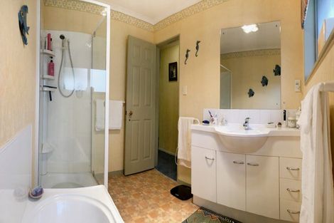 Photo of property in 4a Hoyte Place, Pukehangi, Rotorua, 3015