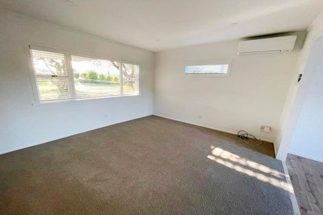 Photo of property in 1/5 Folkestone Street, Murrays Bay, Auckland, 0630