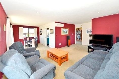 Photo of property in 12 Dominica Crescent, Grenada Village, Wellington, 6037